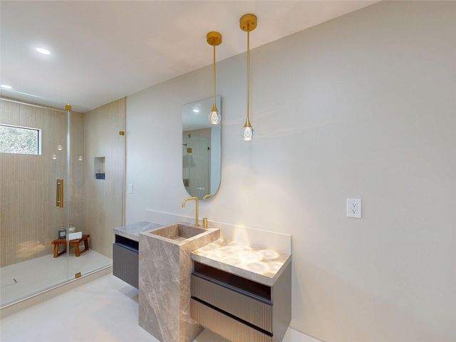 5055 Yarwell Drive, Houston, TX 77096