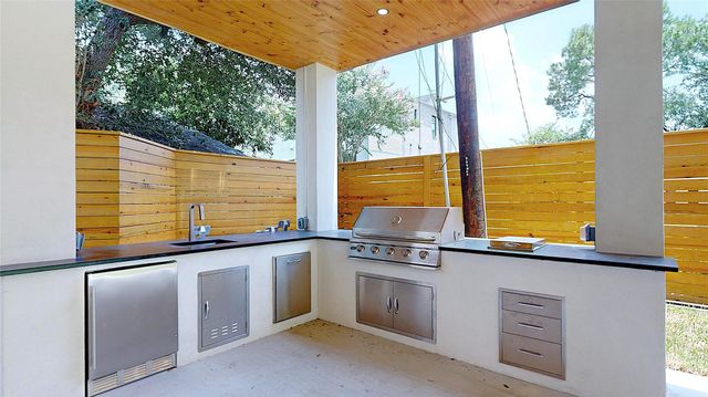 5055 Yarwell Drive, Houston, TX 77096