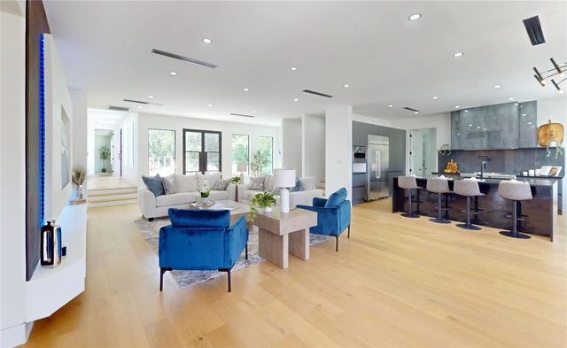 5055 Yarwell Drive, Houston, TX 77096