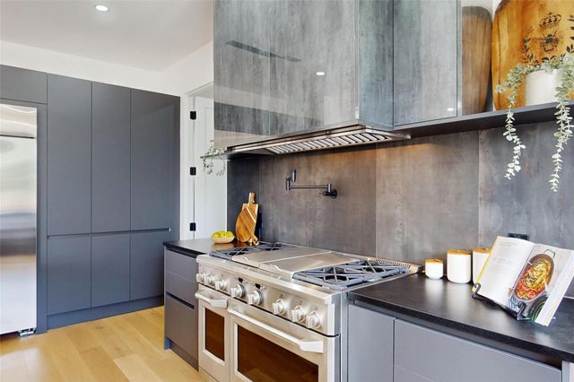 5055 Yarwell Drive, Houston, TX 77096