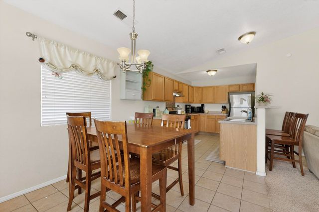 65 Rosa Avenue SW, Los Lunas, NM 87031