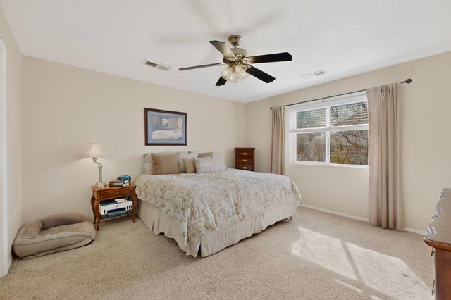 65 Rosa Avenue SW, Los Lunas, NM 87031