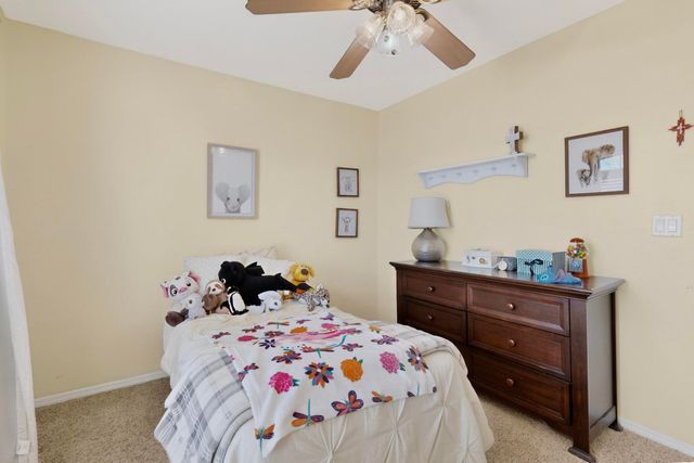 65 Rosa Avenue SW, Los Lunas, NM 87031