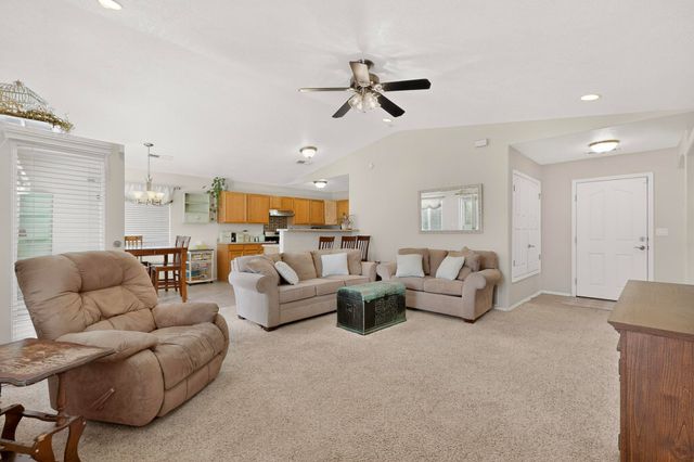 65 Rosa Avenue SW, Los Lunas, NM 87031