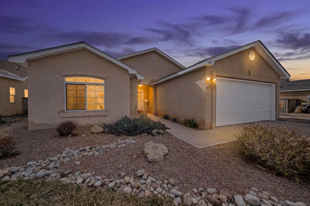 Image 2 of property listing at 65 Rosa Avenue SW, Los Lunas, NM 87031