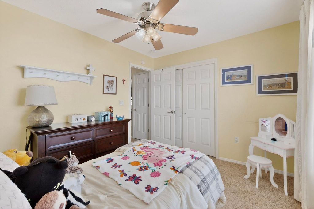 Image 28 of property listing at 65 Rosa Avenue SW, Los Lunas, NM 87031