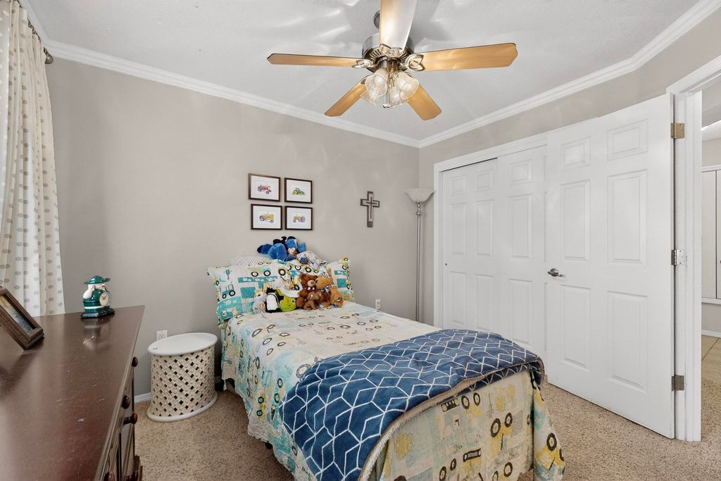 Image 30 of property listing at 65 Rosa Avenue SW, Los Lunas, NM 87031