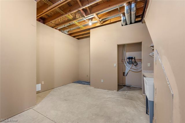 4863 Deer Run Drive, Lorain, OH 44053