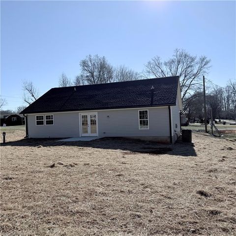 154 Abbotts Avenue, Lexington, NC 27292