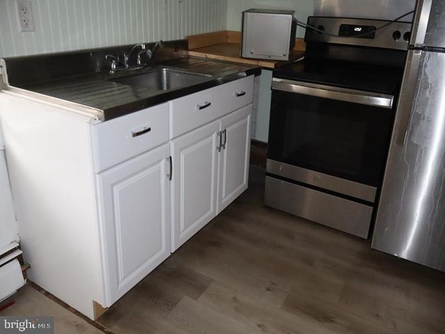 29 TALL PINE LN, Levittown, PA 19054