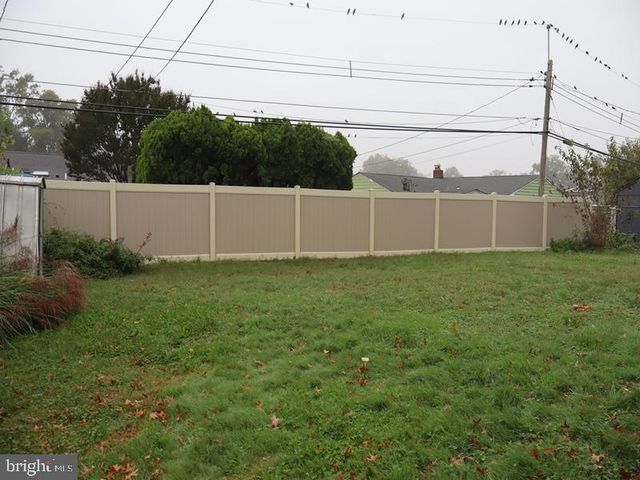 29 TALL PINE LN, Levittown, PA 19054