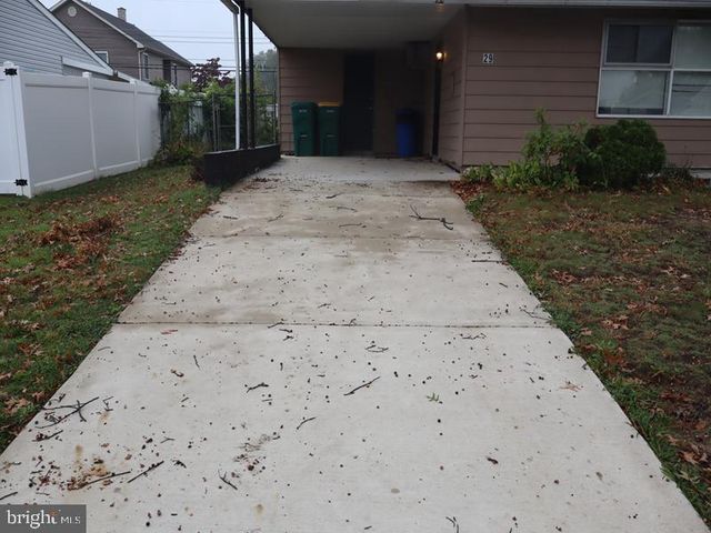 29 TALL PINE LN, Levittown, PA 19054