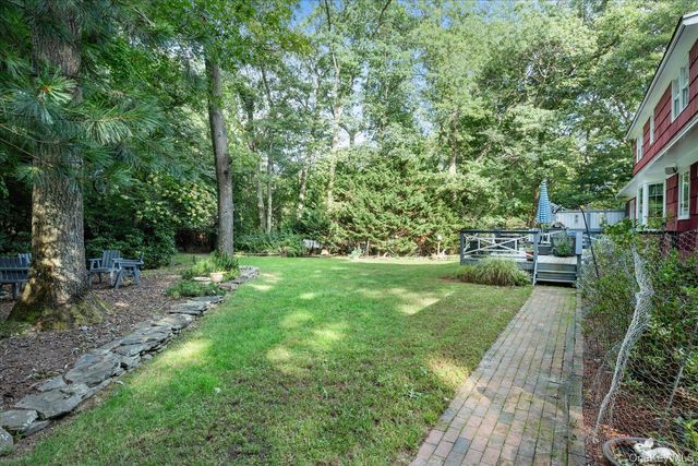 9 Circle Drive, Shoreham, NY 11786