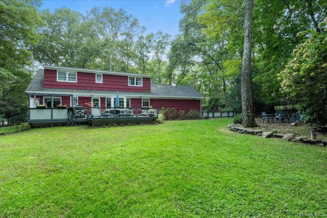 9 Circle Drive, Shoreham, NY 11786
