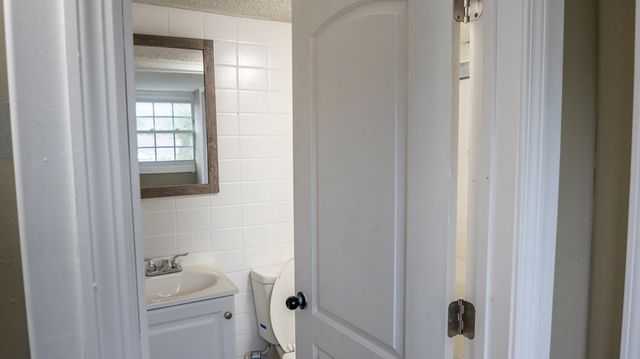 2541 Jewel Street, East Point, GA 30344