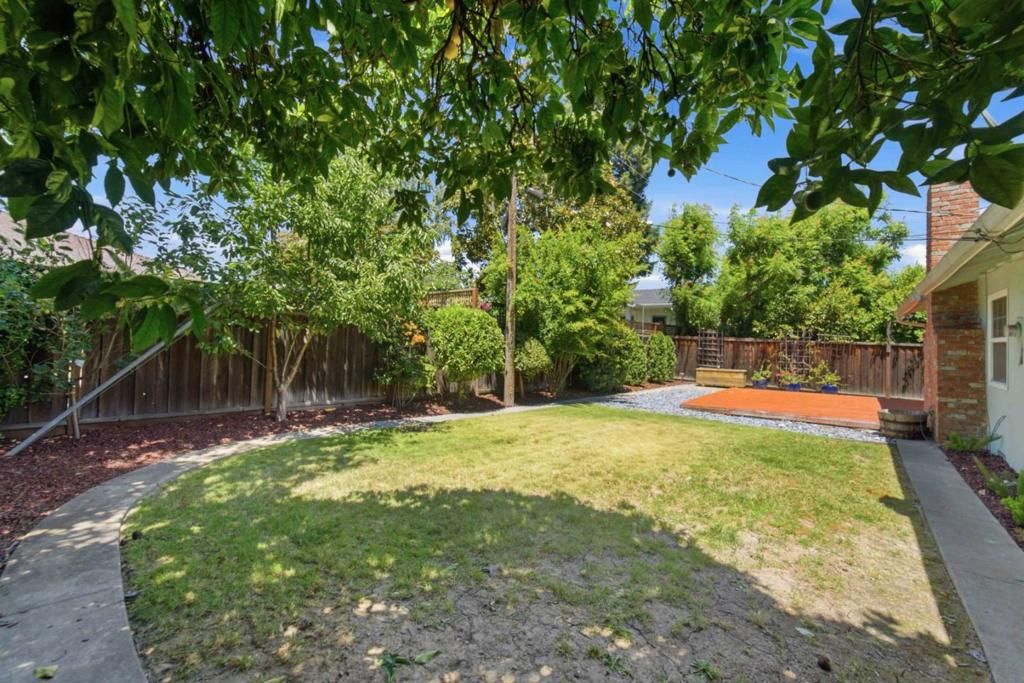 Image 25 of property listing at 1539 Jenvey Avenue, San Jose, CA 95125