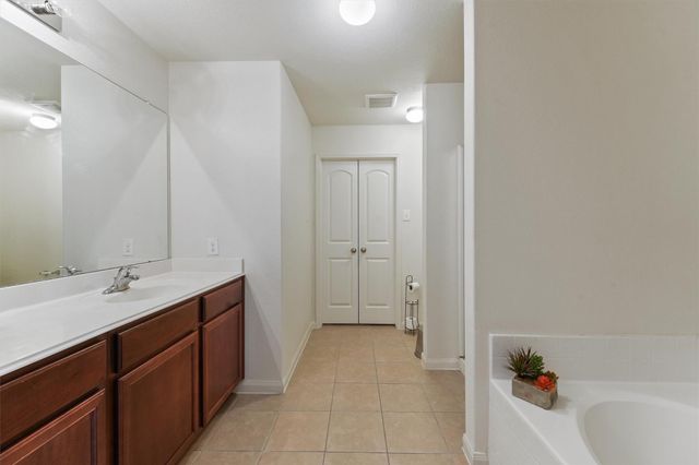 4918 Jagged Cliff Lane, Rosenberg, TX 77469