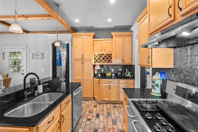 780 E Bryan Lane, Fayetteville, AR 72701
