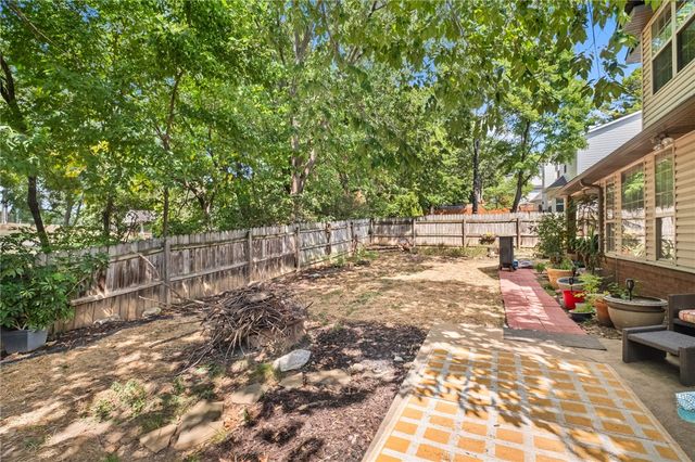 780 E Bryan Lane, Fayetteville, AR 72701