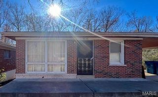 6636 Kenwood Drive, St Louis, MO 63121