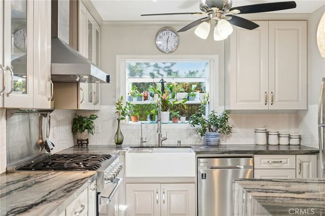 4963 Haskell, Encino, CA 91436