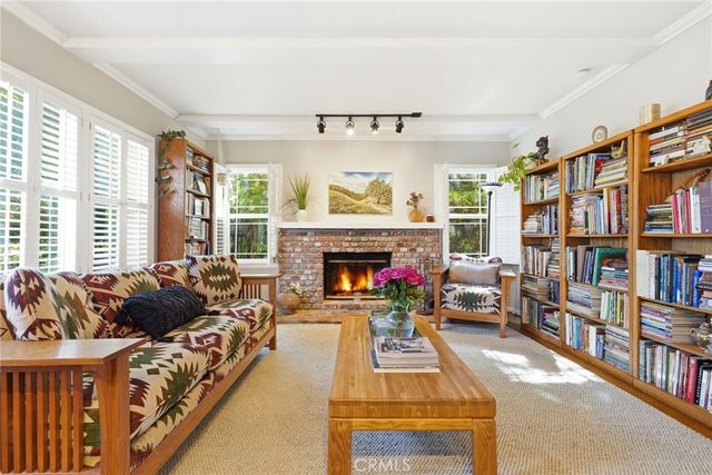 4963 Haskell, Encino, CA 91436