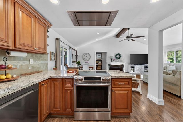 12631 Eckard Way, Auburn, CA 95603