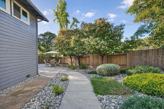 12631 Eckard Way, Auburn, CA 95603