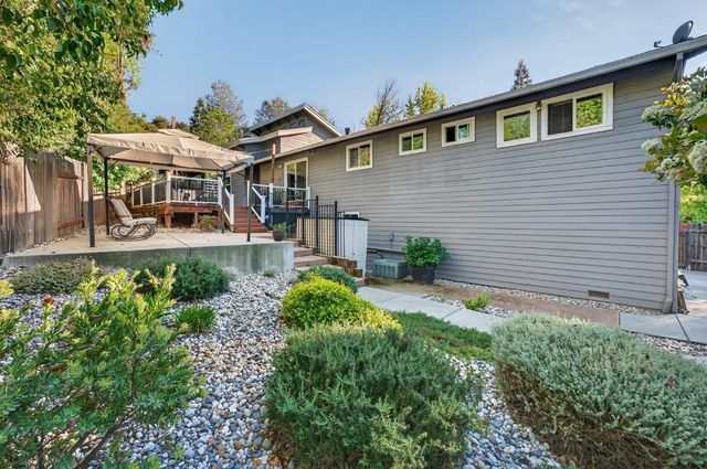 12631 Eckard Way, Auburn, CA 95603