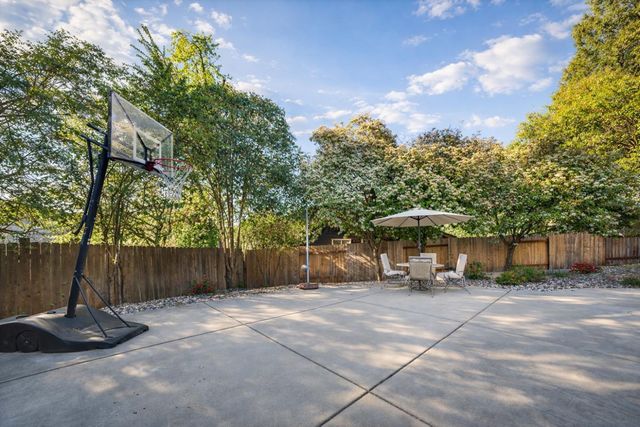 12631 Eckard Way, Auburn, CA 95603