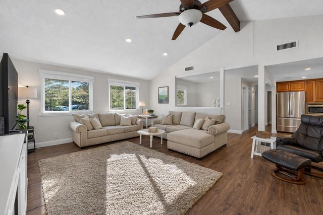 12631 Eckard Way, Auburn, CA 95603