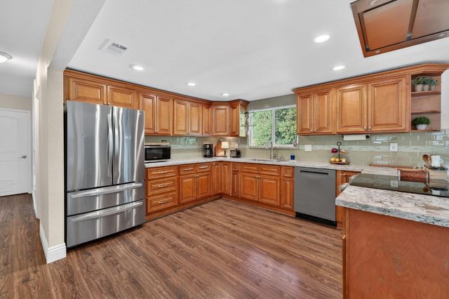 12631 Eckard Way, Auburn, CA 95603