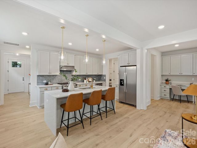 1129 E 35th Street, Charlotte, NC 28205