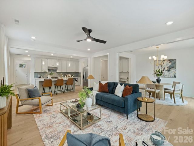 1129 E 35th Street, Charlotte, NC 28205