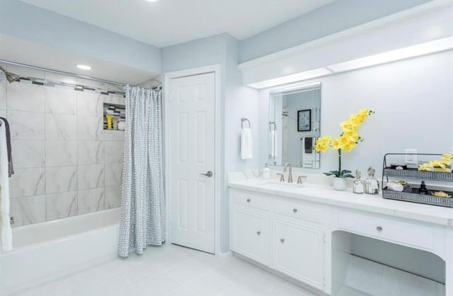 15614 Pebble Bend Drive, Houston, TX 77068