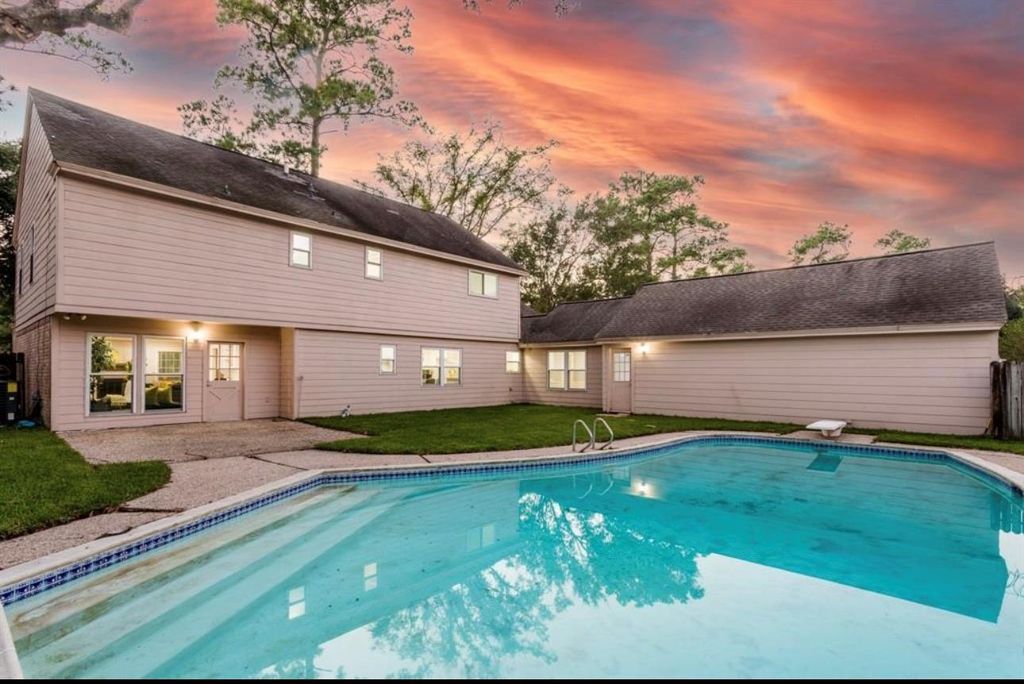 15614 Pebble Bend Drive, Houston, TX 77068