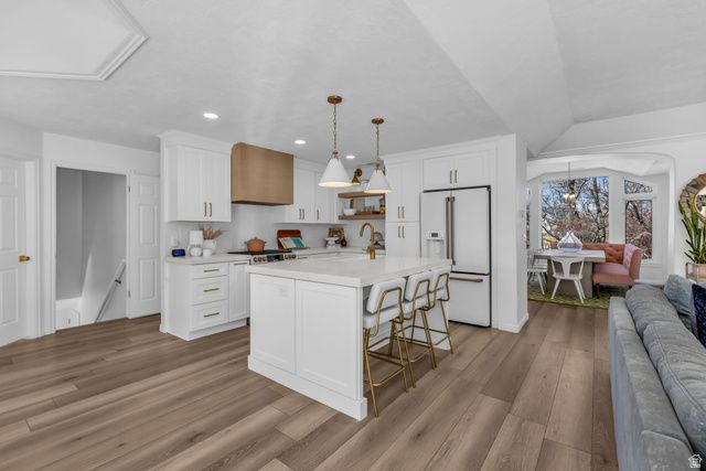 882 E WINDSOR LN, Kaysville, UT 84037