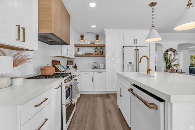 882 E WINDSOR LN, Kaysville, UT 84037