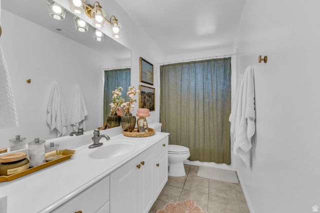 882 E WINDSOR LN, Kaysville, UT 84037