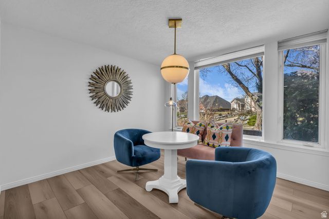882 E WINDSOR LN, Kaysville, UT 84037