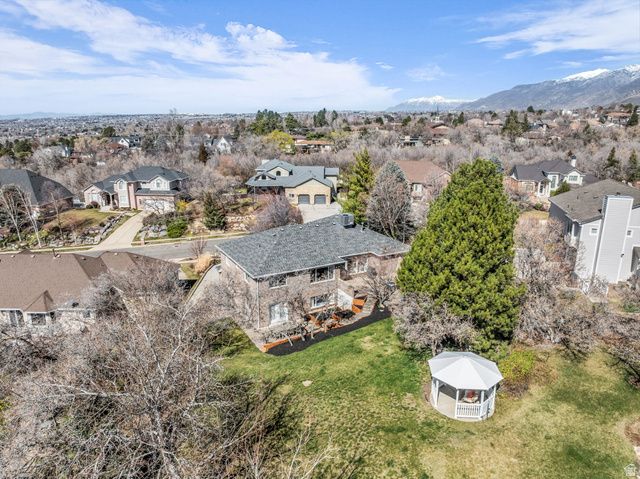 882 E WINDSOR LN, Kaysville, UT 84037
