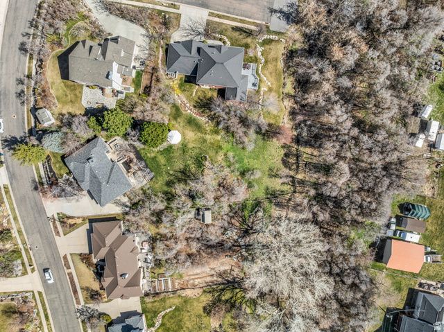 882 E WINDSOR LN, Kaysville, UT 84037