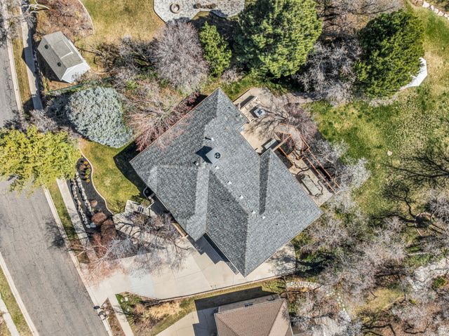 882 E WINDSOR LN, Kaysville, UT 84037