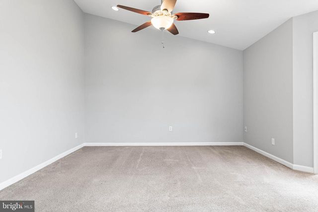 4 TUXFORD LN, Coatesville, PA 19320