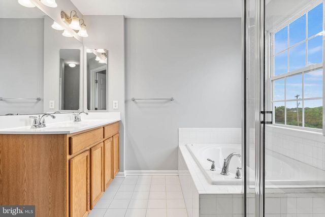 4 TUXFORD LN, Coatesville, PA 19320