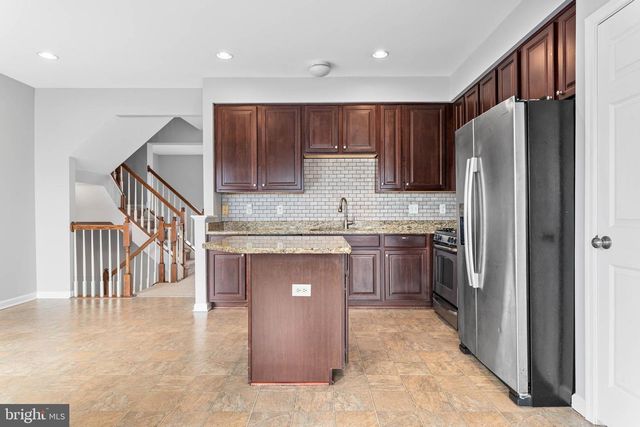 4 TUXFORD LN, Coatesville, PA 19320