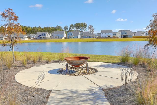 612 Sienna Way, Summerville, SC 29486