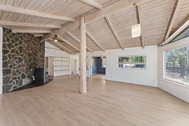 19143 Pumice Butte Road, Bend, OR 97702
