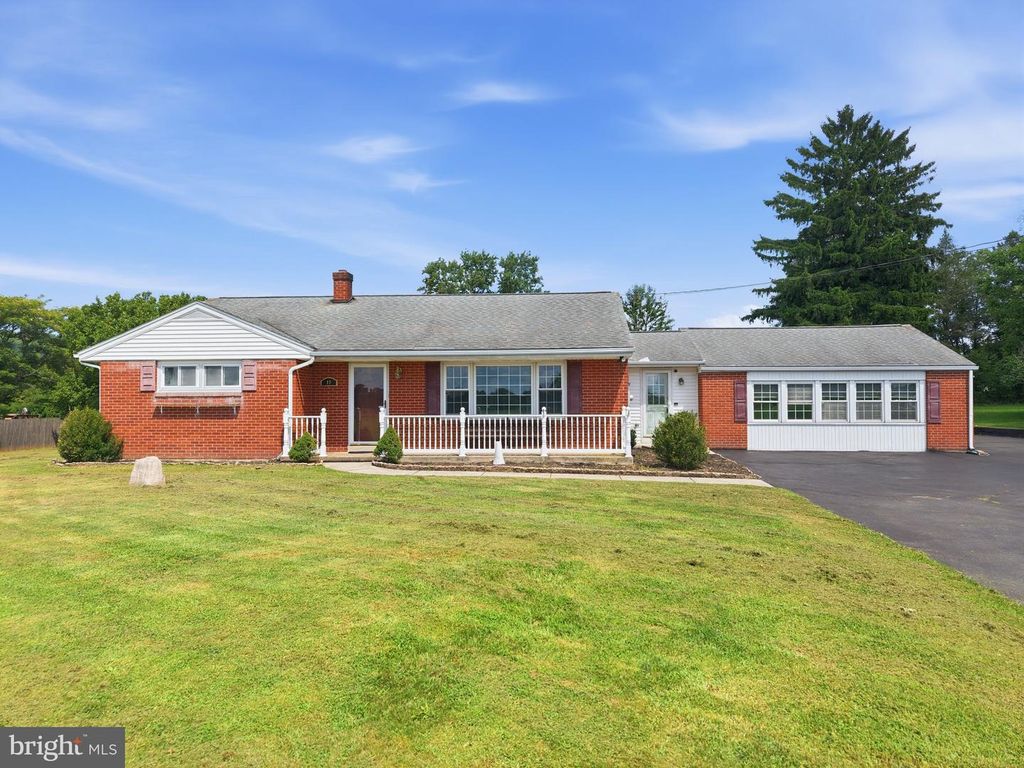 19 DAIRY LN, BARTO, PA 19504 — exterior