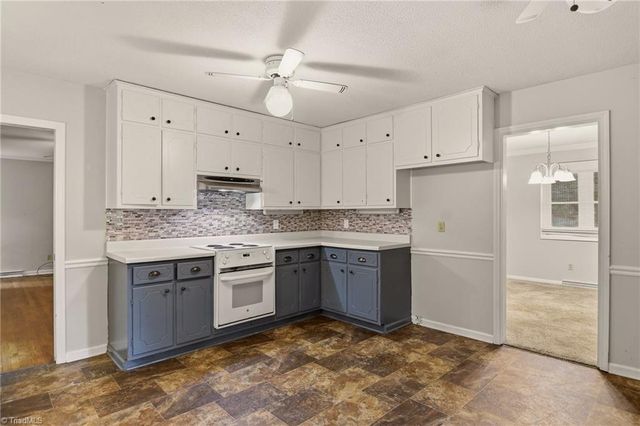 6 Hidden Valley Court, Greensboro, NC 27407